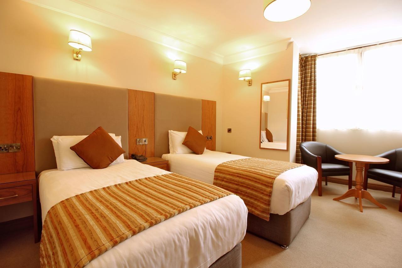 דבלין Castle Hotel מראה חיצוני תמונה