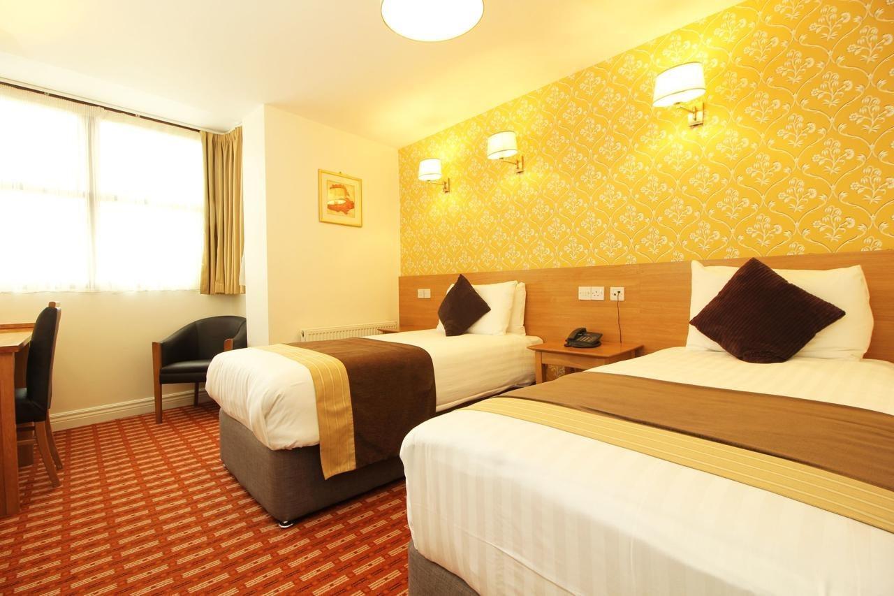 דבלין Castle Hotel מראה חיצוני תמונה