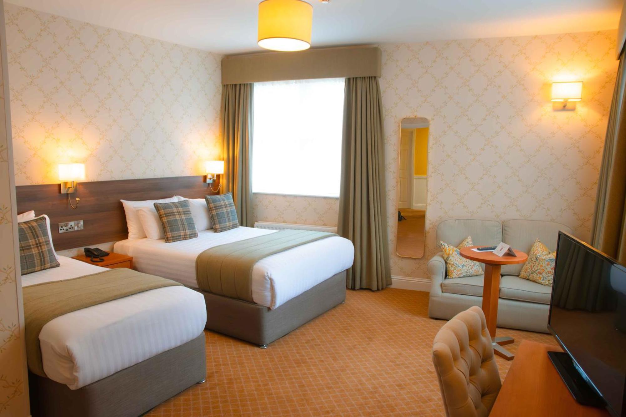 דבלין Castle Hotel מראה חיצוני תמונה